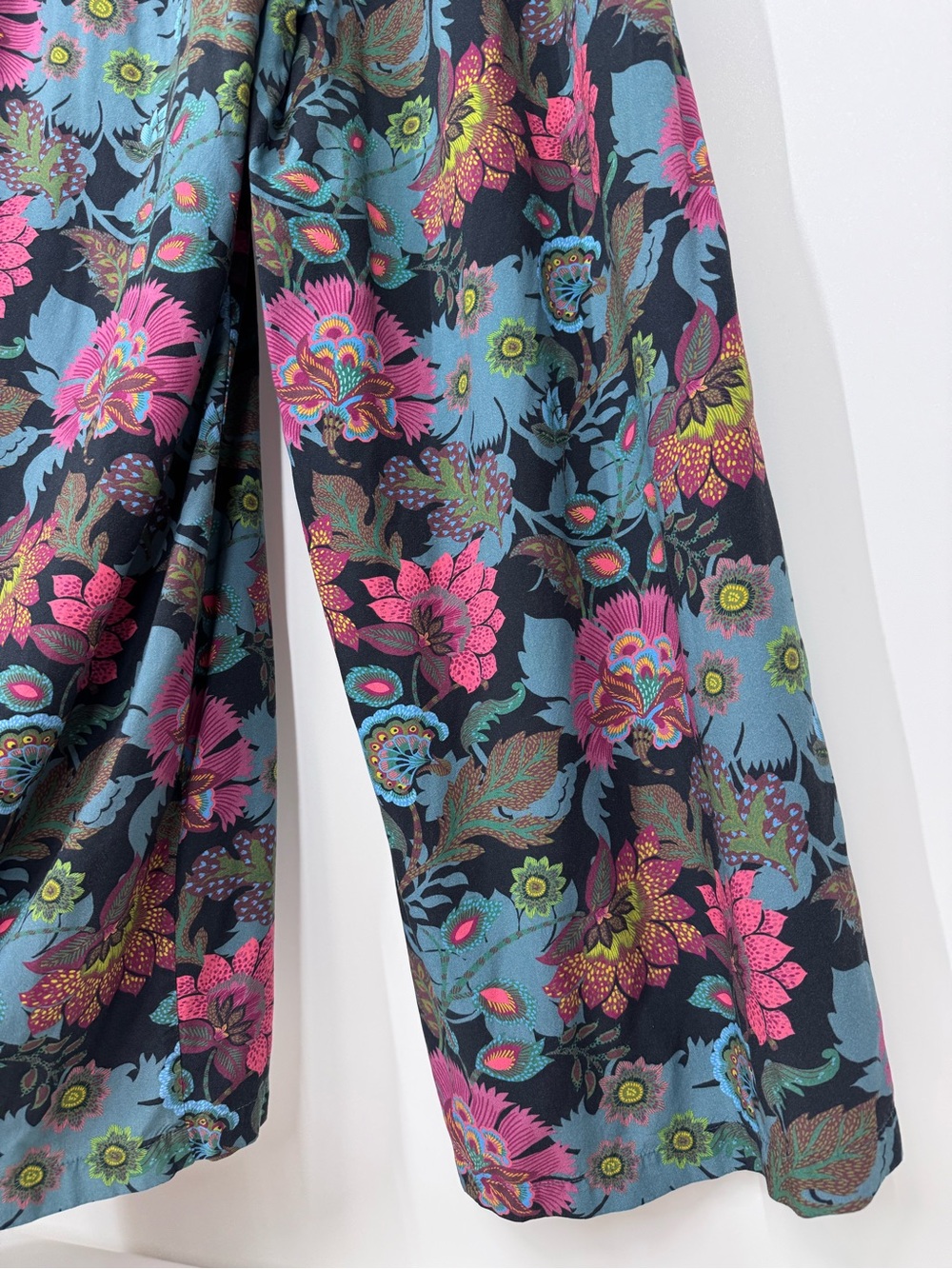 Sundance Dark Floral Wide Leg Pull On Palazzo Pants With Pockets Size XL - Picture 10 of 16